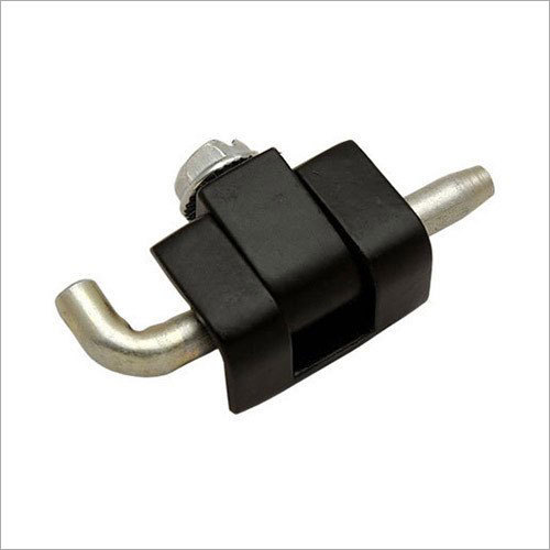 पैनल टिका है