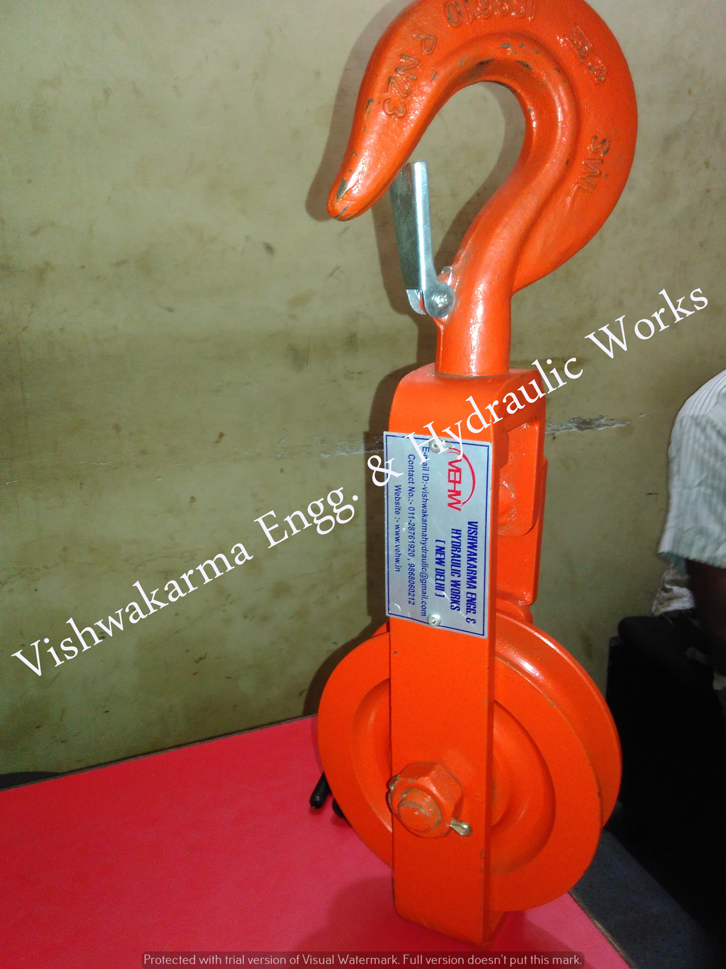 Yellow Orange Single Sheave Pulley Eye Bolt Type