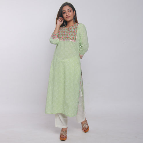 लाइट ग्रीन प्रिंटेड स्ट्रेट कुर्ता