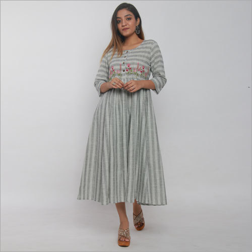 ग्रे स्ट्राइप्ड हैंडलूम एम्ब्रॉयडेड ड्रेस
