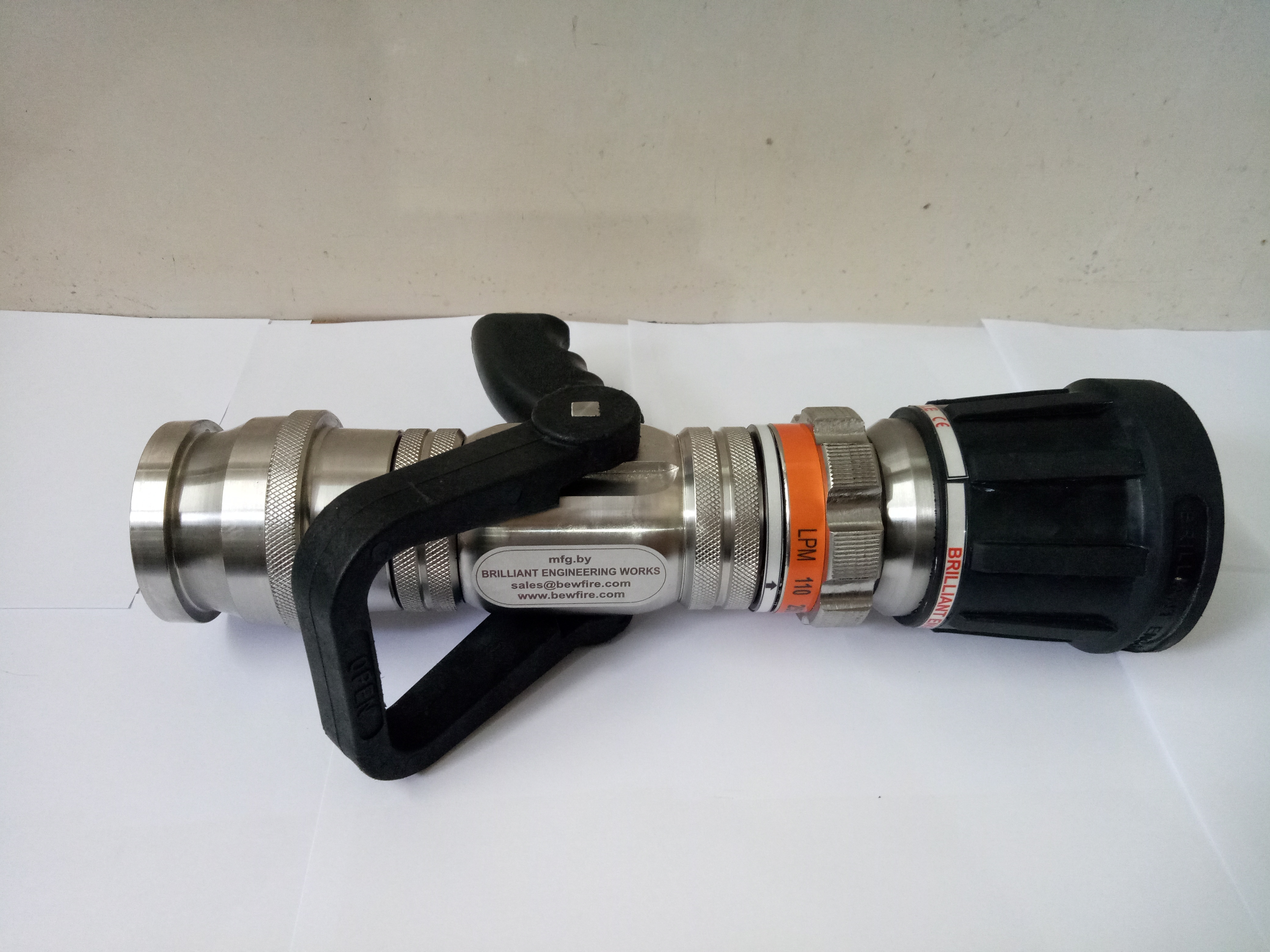 Universal Nozzle - Application: For Fire