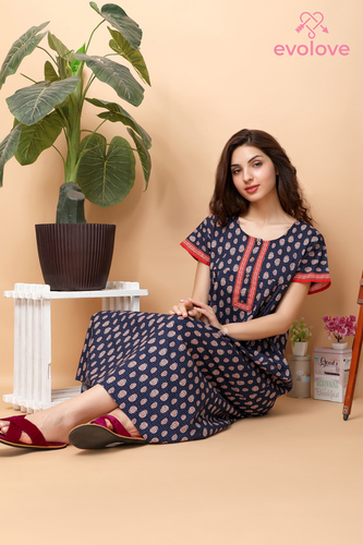Ladies Cotton Nightgown - Pattern: Plain
