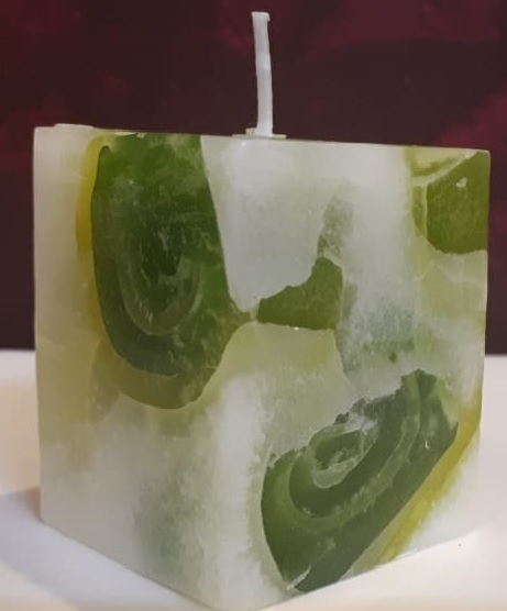 Round Chunk Candle Burning Time: 8 Hours