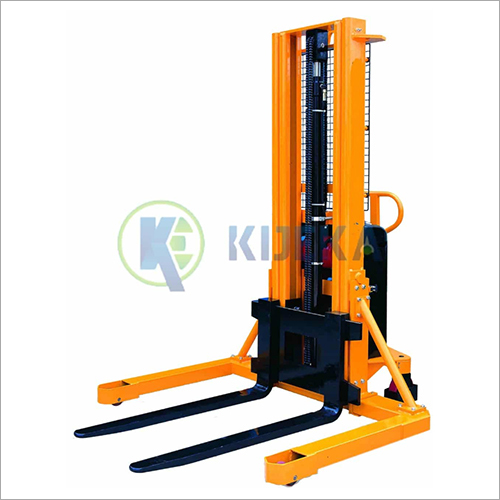 Easy To Operate Straddle Leg Manual Stacker