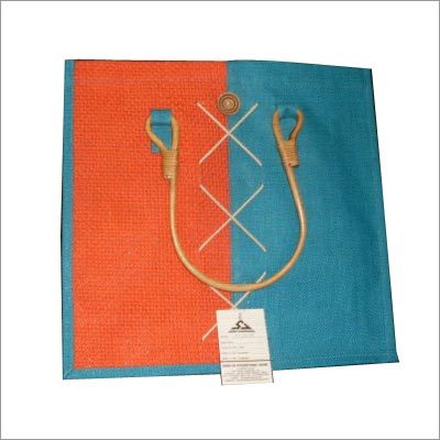 हस्तनिर्मित जूट बैग