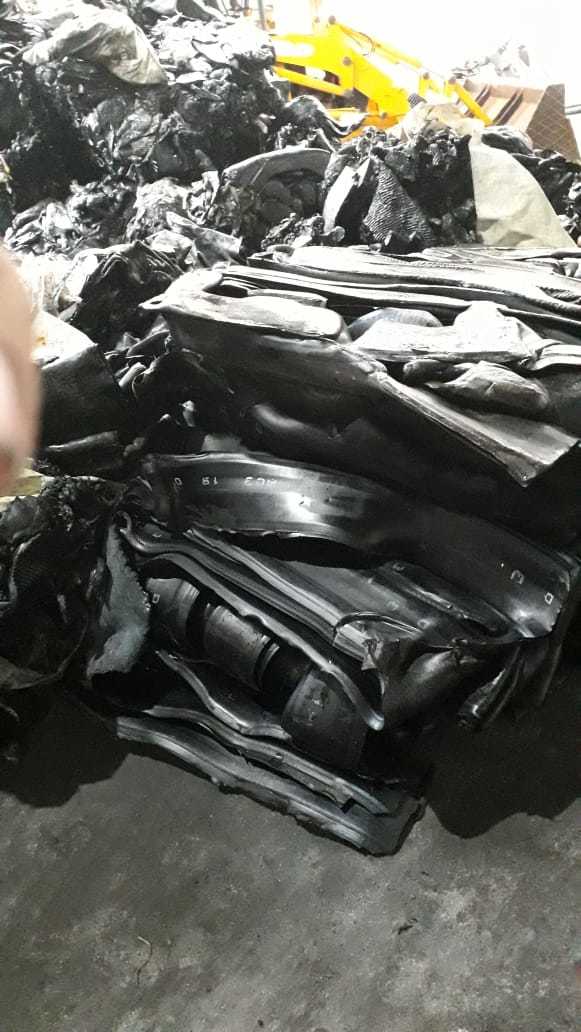 Rubber Compound - Natural Rubber, Black | 1.05 G/cm³ Density, 15 Mpa Tensile Strength, 300% Elongation At Break, 60 Shore A Hardness