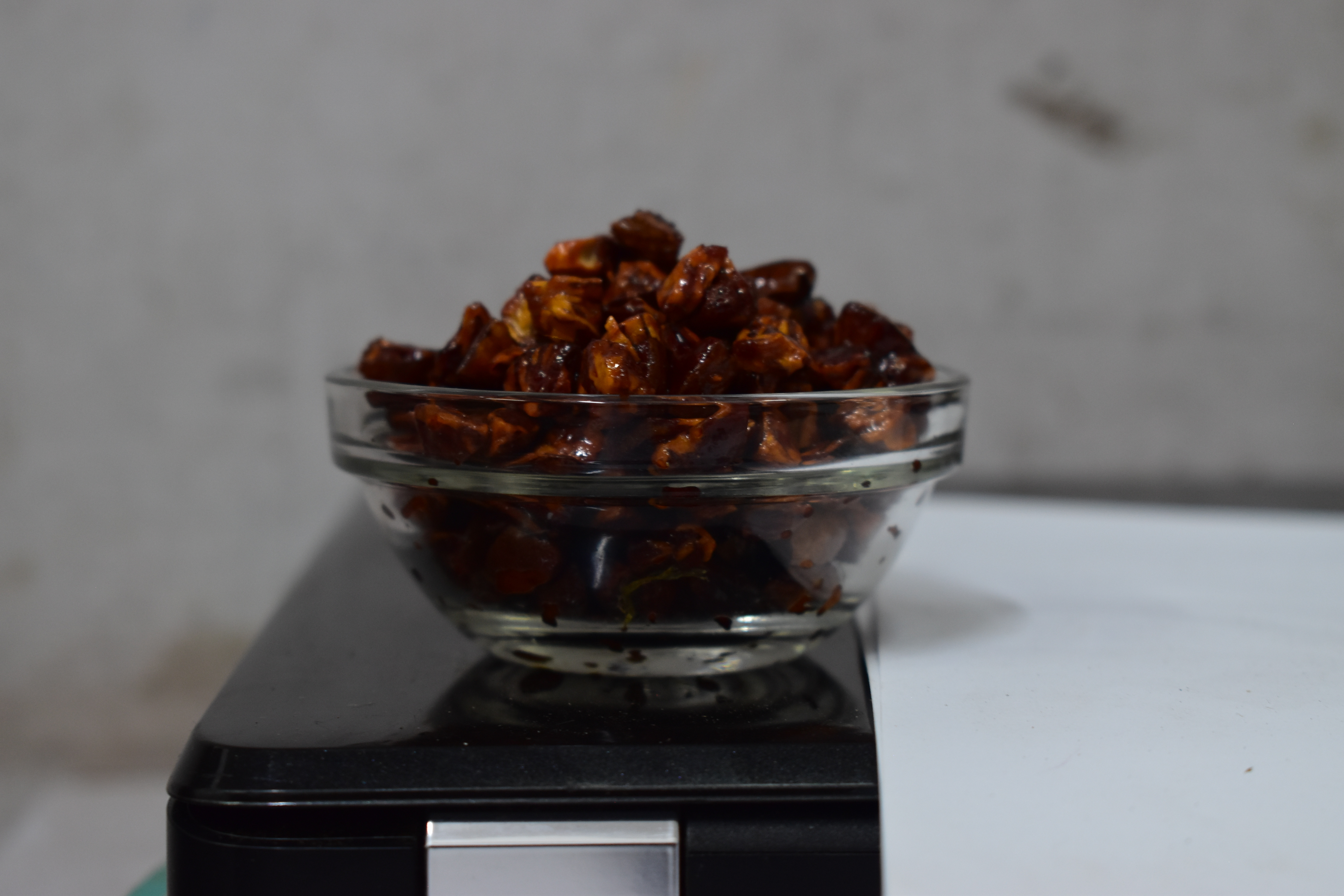 Sweet Supari - Areca Nut And Spices, 5x5x5 Cm, Brown | Convenient, Digestive Aid, Flavorful, Natural, Refreshing, 100g Glass Jar