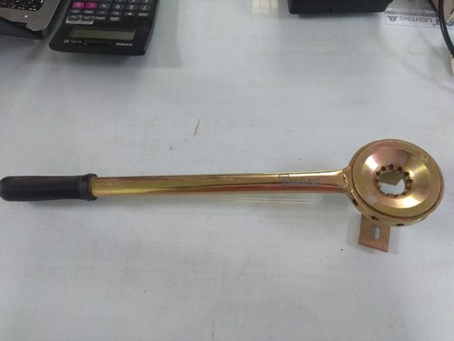 B-22 Punching Machine - Metal, 8 m x 1 m x 0.75 m | Gold Finish, Ergonomic Handle, 30 kW Power