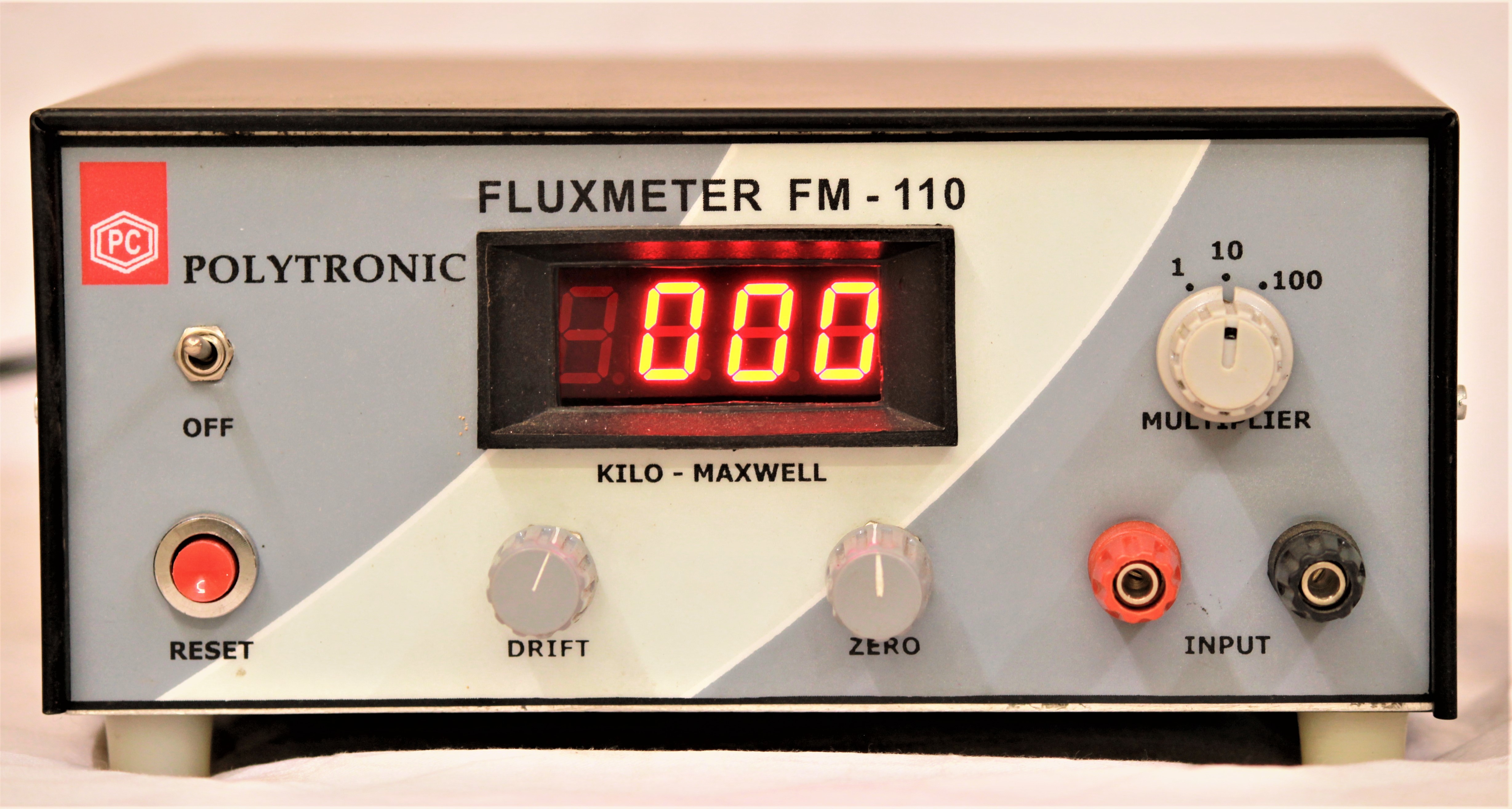 Magnetic Flux Meter - Abs Plastic, 150 X 100 X 60 Mm | Digital Lcd Display, 0-1999 Mwb Range, ±1% Accuracy
