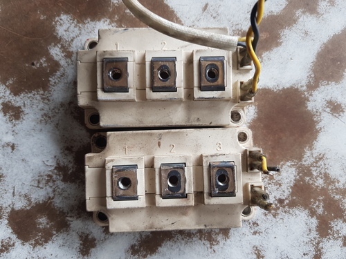 इन्फिनियन एफएफ 300 आर 12 के 3