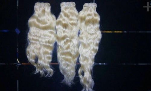 गोरा बाल एक्सटेंशन