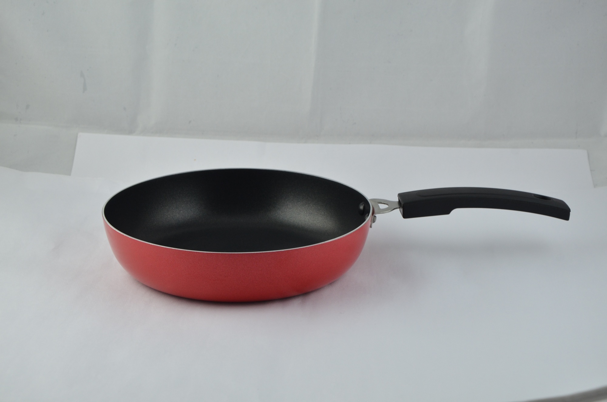 Non Stick Fry Pan - Iron Material, 100-150 Weight | Quick Heating, High Energy Efficiency, Durable Finish, Easy To Clean