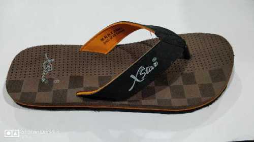 हाथ से बनी चप्पलें