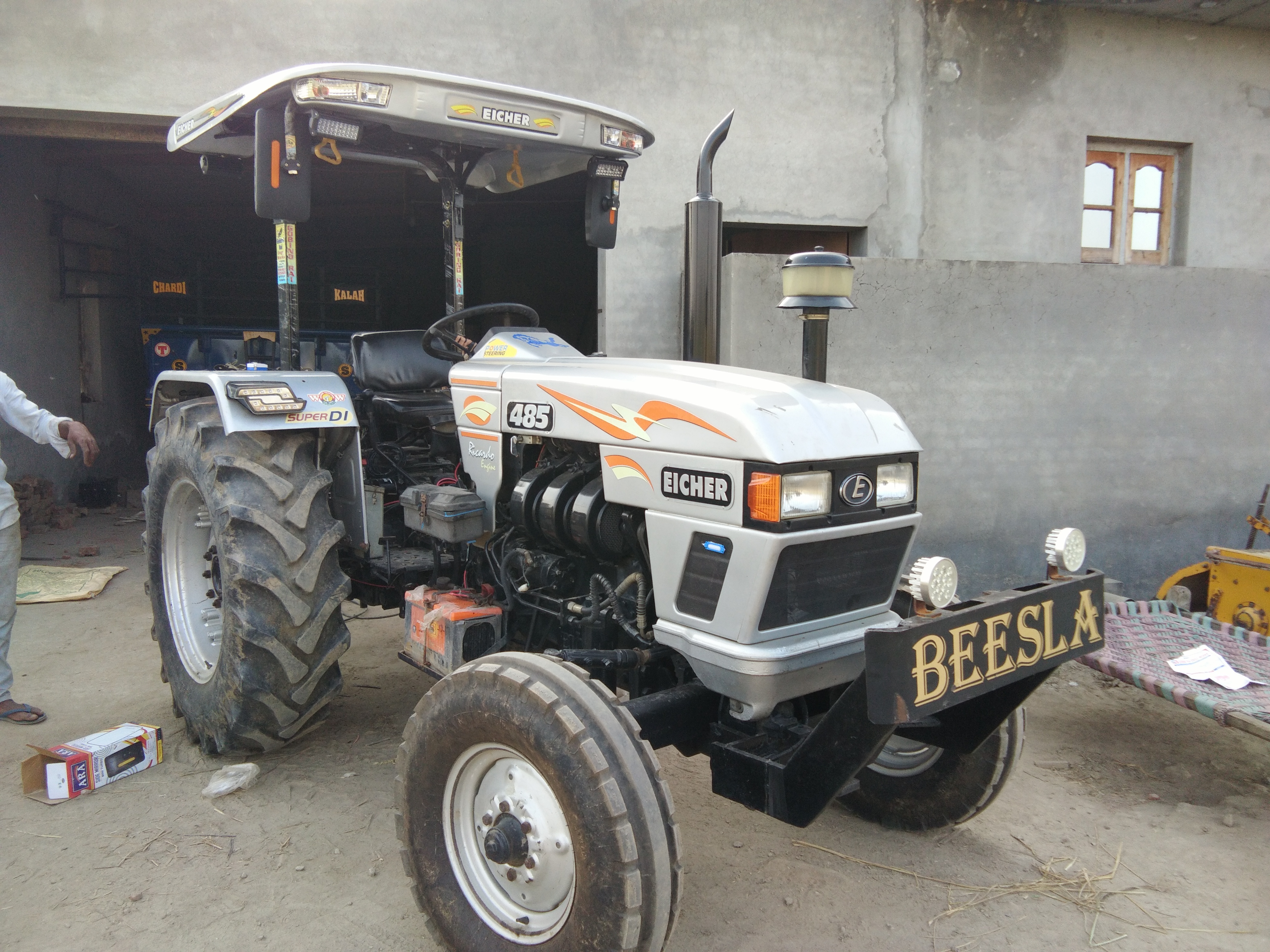 Fiber Eicher Tractor Fibre Chattri