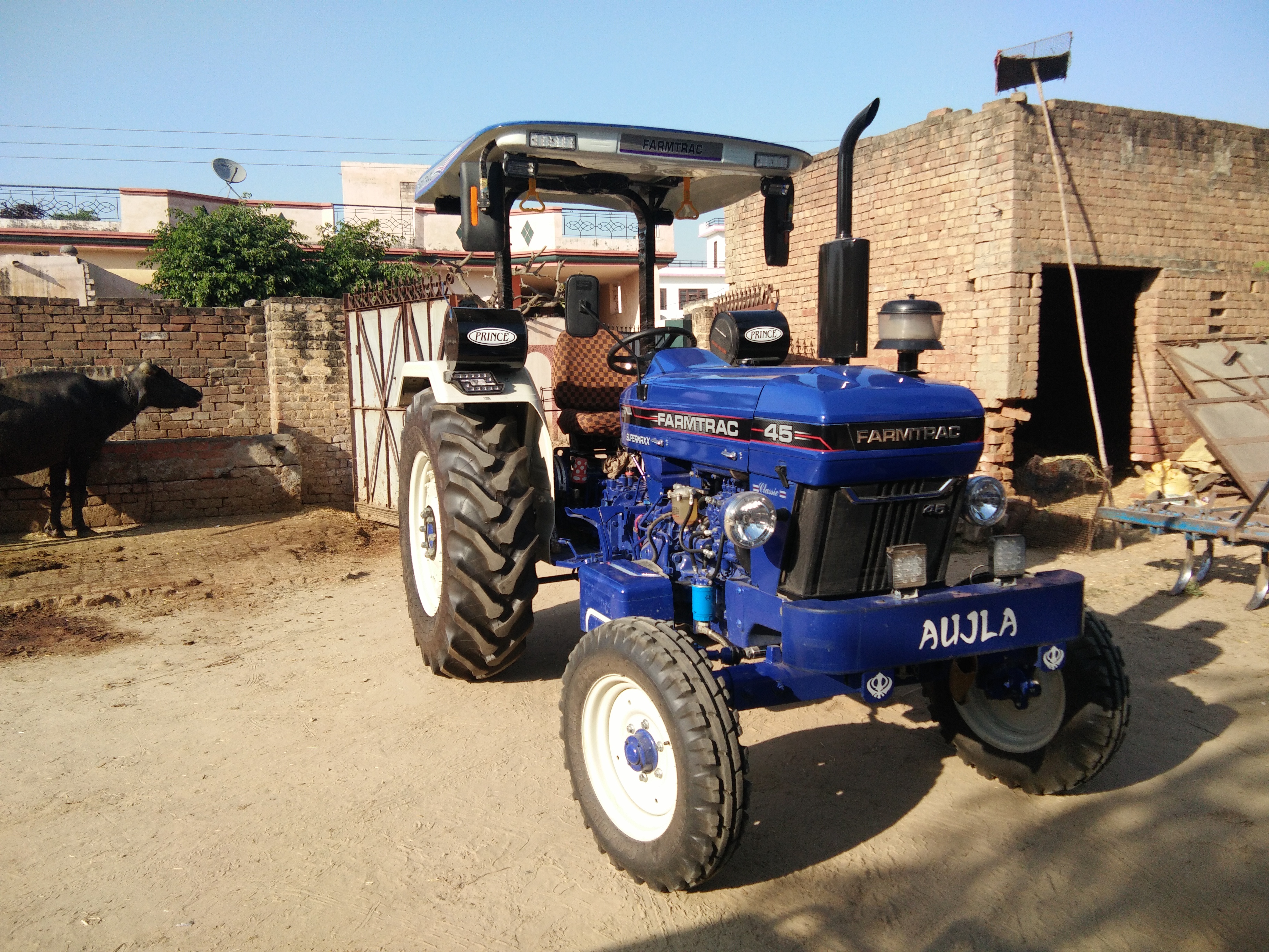 Fiber Farmtrac Tractor Fibre Chattri