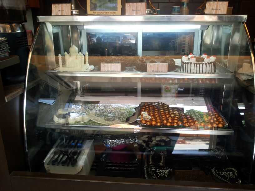 Display Counter - Stainless Steel, Eco Friendly, White Color, Free Stand Design - Manual Control, 1 Year Warranty