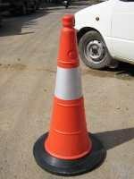 यातायात सुरक्षा शंकु