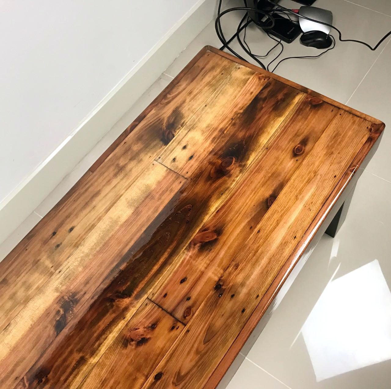 Handmade Wooden Table Top Resin Glossy Finish For Home And Hotel