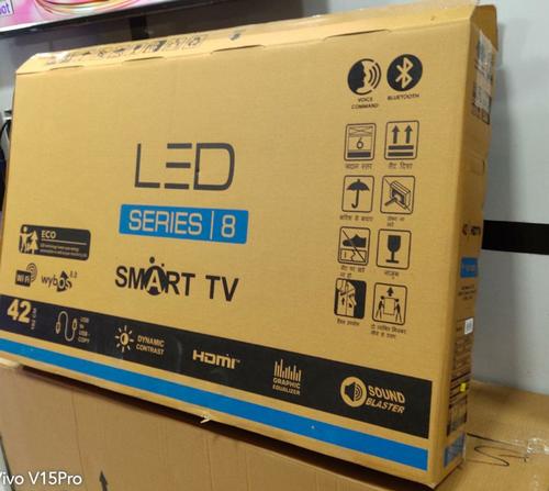 वॉइस रिमोट रिज़ॉल्यूशन के साथ 40 इंच स्मार्ट एलईडी टीवी: 4K UHD