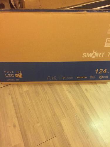 वॉयस रिमोट रिज़ॉल्यूशन के साथ 50 इंच स्मार्ट एलईडी टीवी: 4K Uhd