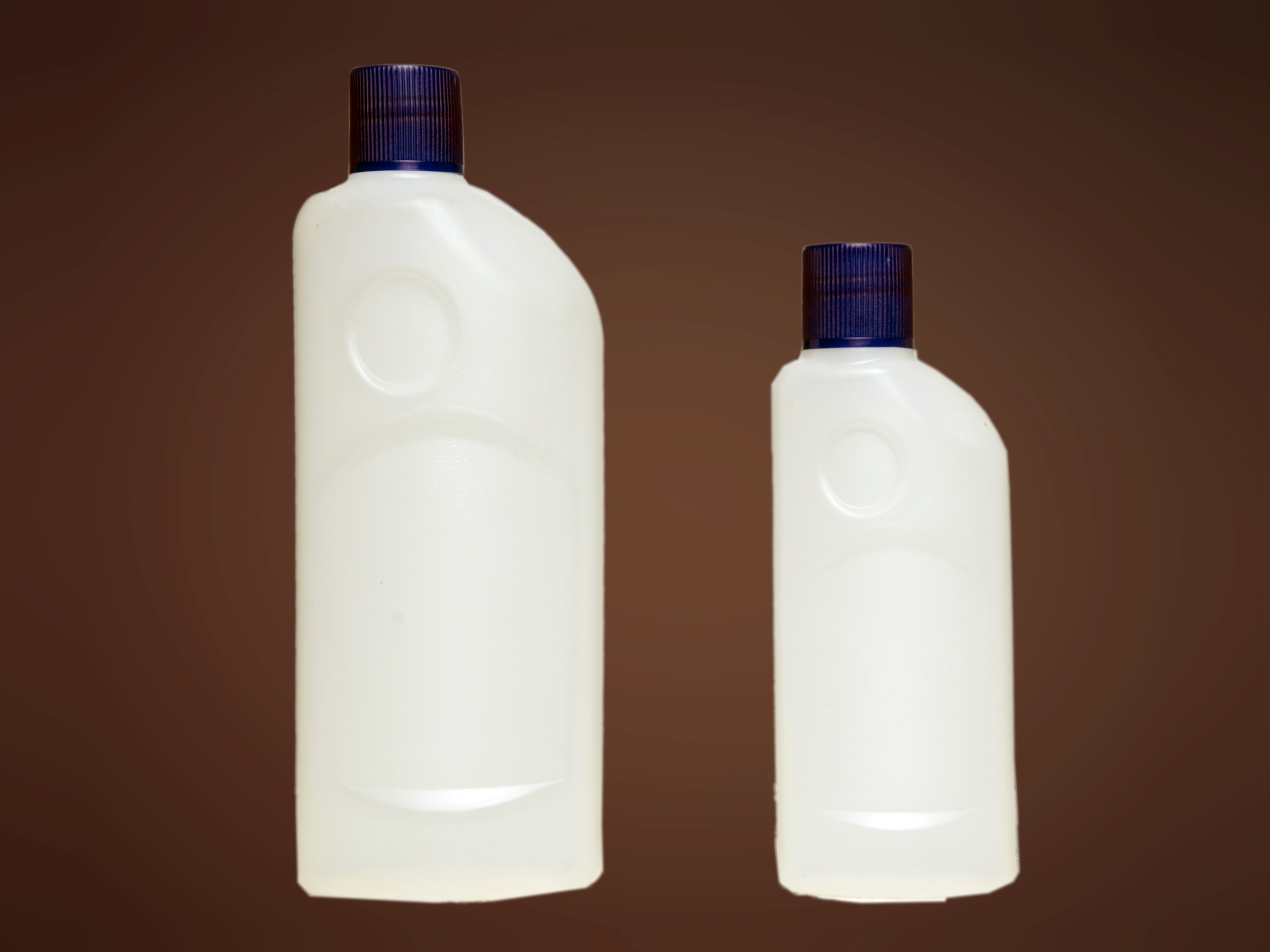 Empty Floor Cleaner Bottle - Hdpe Material, 250 Ml & 500 Ml Sizes, Semi-transparent Color, Rigid Build, Weight: 38 Grams