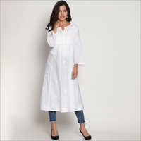 सफेद चिकनकारी लखनवी कुर्ती