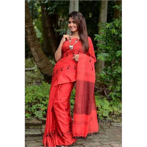 समर हैंडलूम खादी कॉटन पोम्पोम साड़ियां