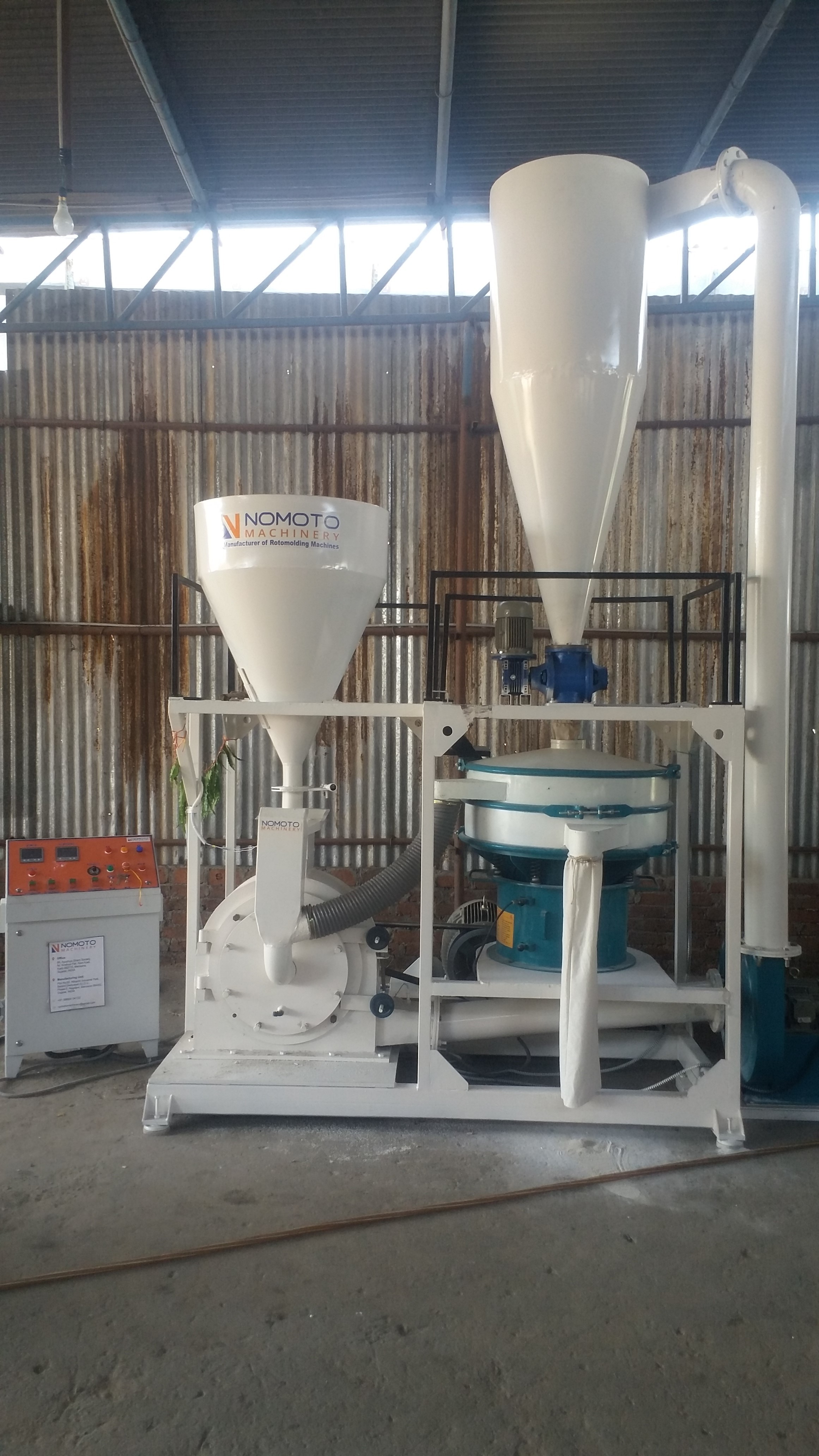 Plastic Pulverizer Machine - Ms Material, 4x7x16 Inches | 40w Electric Power, High Yield With Programmable Temperature Control, Ideal For Crushing Plastics, Glass, Wood, Cement, Metals, And Rocks