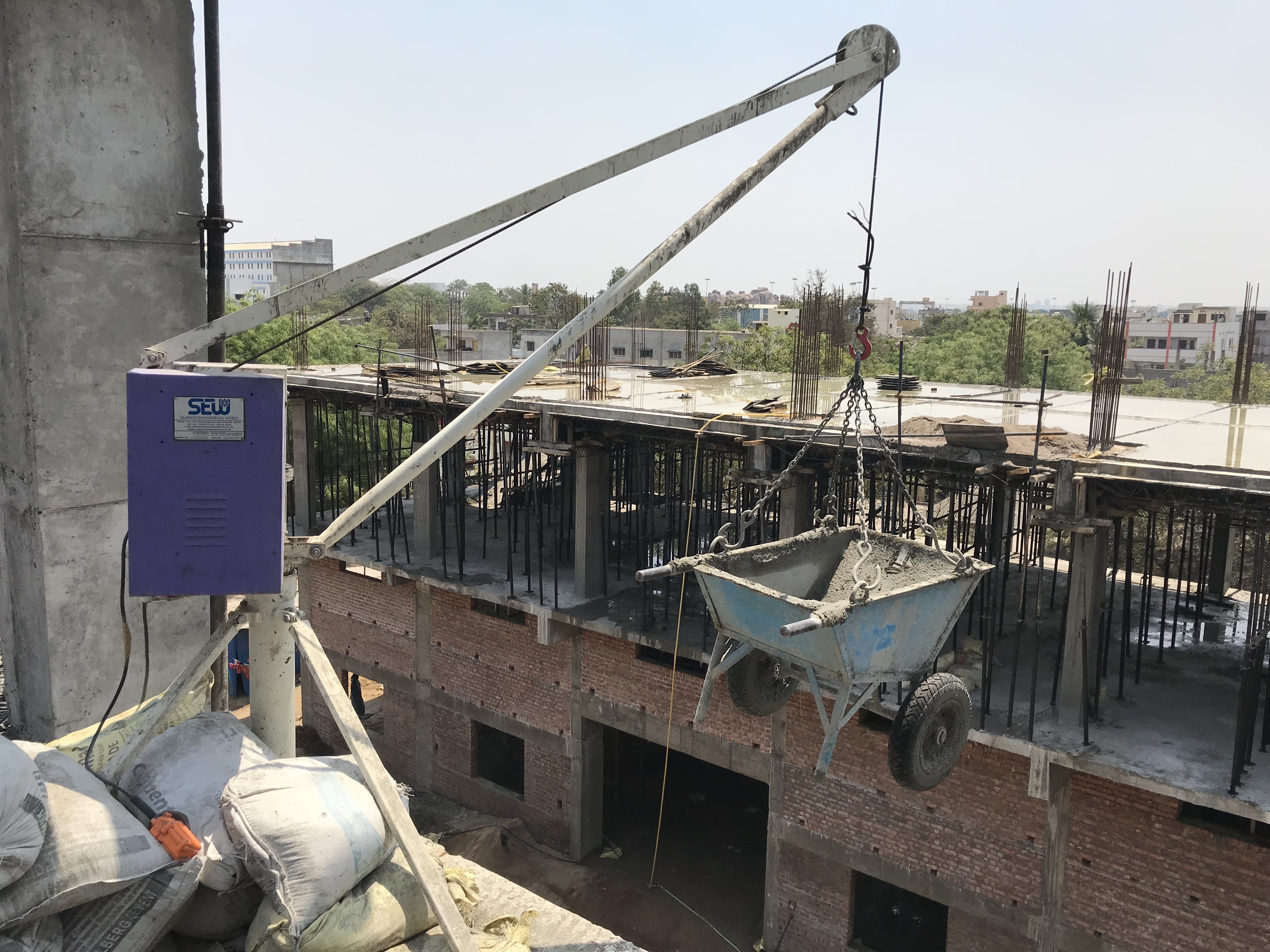 Building Material Lift Crane Application: Factory