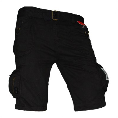 पुरुषों की साधारण कैपरी