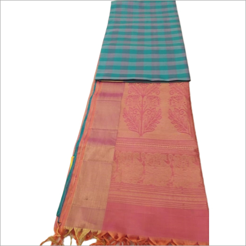 मल्टीकलर सॉफ्ट सिल्क पार्टी वियर साड़ियों में उपलब्ध