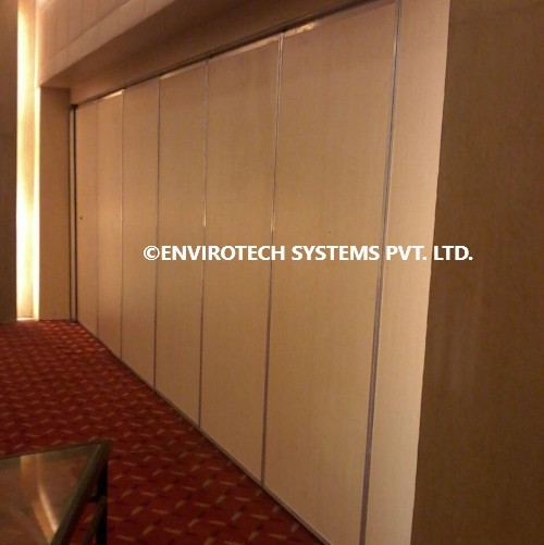 Acoustic Sliding Folding Partition - Mdf, Fabric With Pvc Seals, 85 & 100mm Thickness | Enhanced Noise Control, Rapid Installation, Ideal For Educational And Commercial Spaces