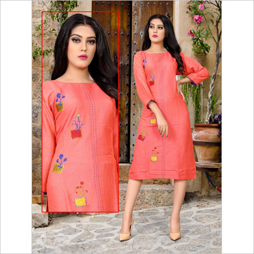 लेडी लाज़ कुर्ती