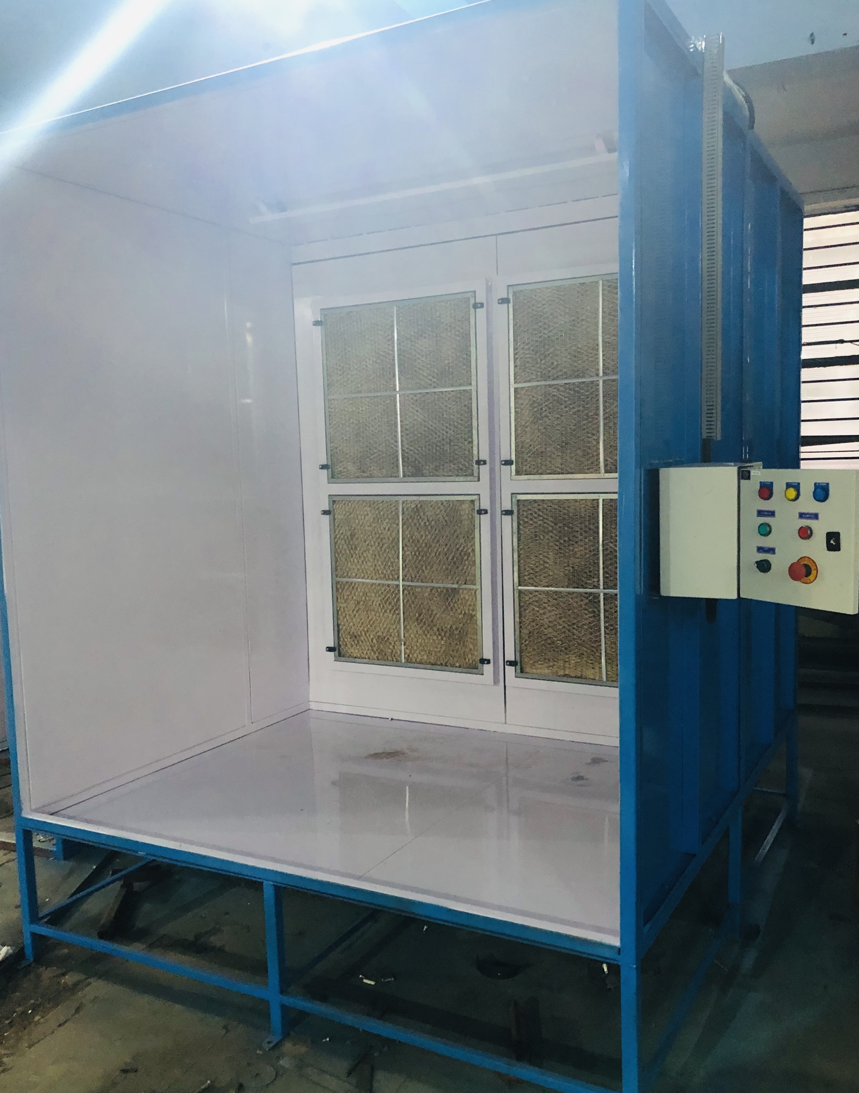 Easy To Operate Dry Type Liquid Paint Booth