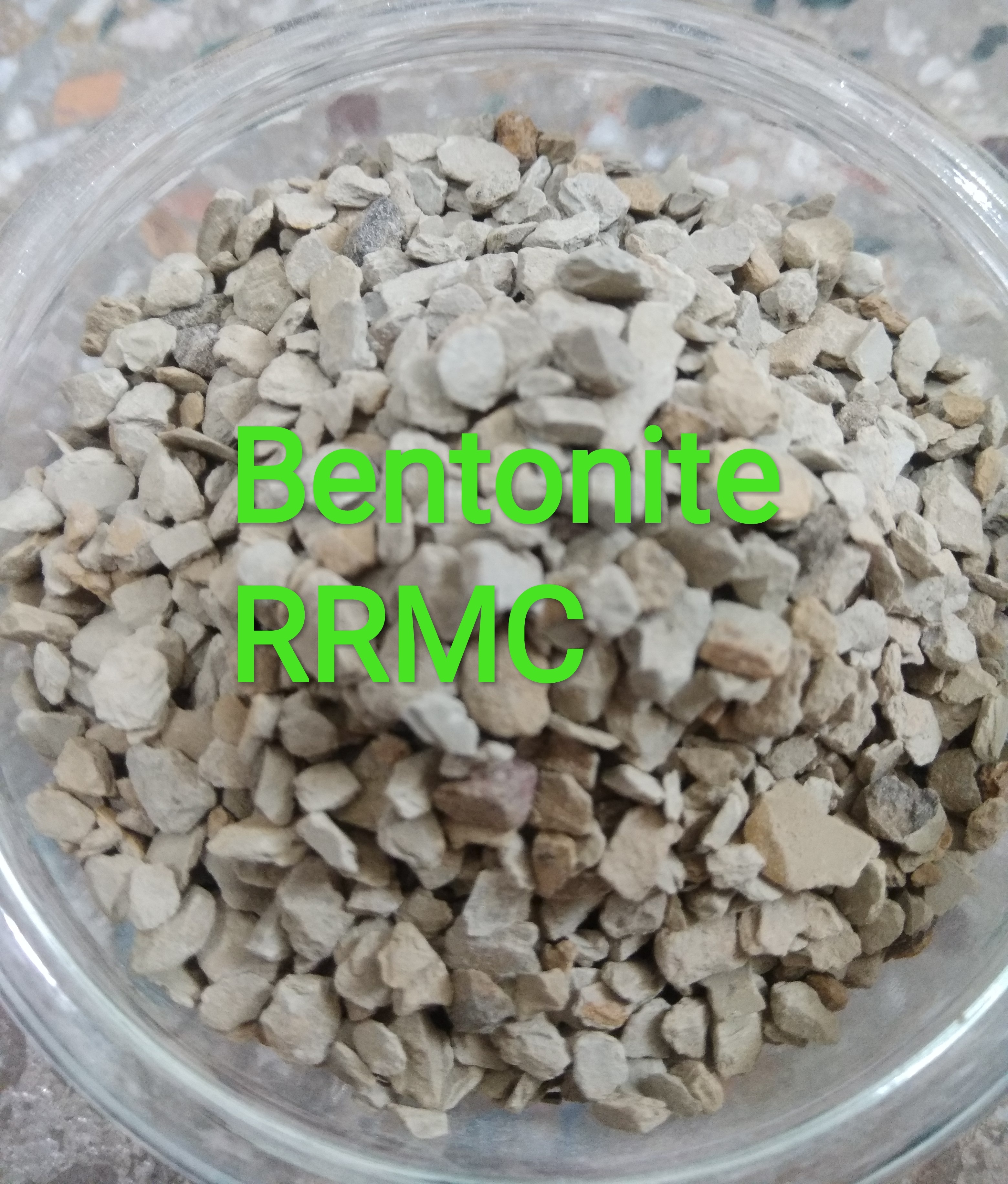 Bentonite - Variable Particle Size, Light Grey Color, Ph 7-9 | High Swelling, Excellent Viscosity, Cost-effective, Strong Bonding
