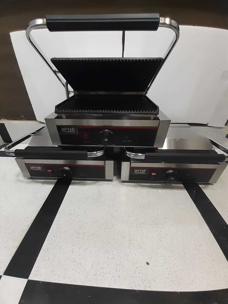 White Sandwich Griller