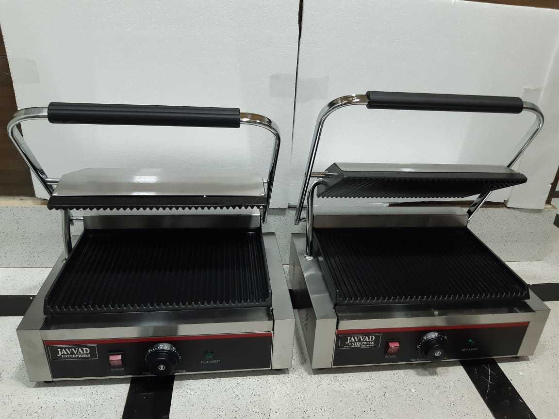 White Sandwich Griller