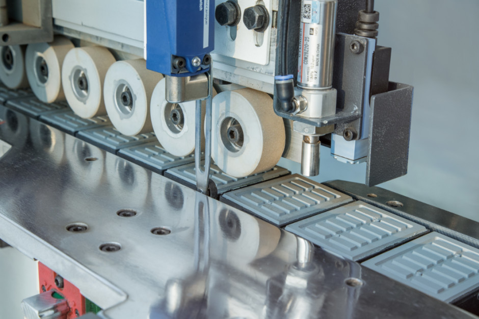 Bevel And Straight Edge Banding Machine - Panel Width 135mm, Panel Length 150mm, 20kw Power, Automatic Edge Banding , 9-60mm Thickness Compatibility