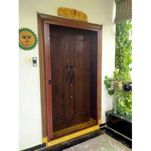 व्हाइट एल्युमिनियम मॉस्किटो मेश डोर्स