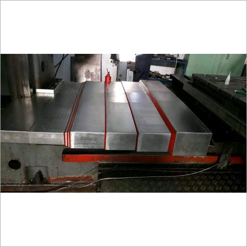 Industrial Chip Conveyor - Metal, Customized Size | High Load Capacity, Rugged Durability, 6-month Warranty