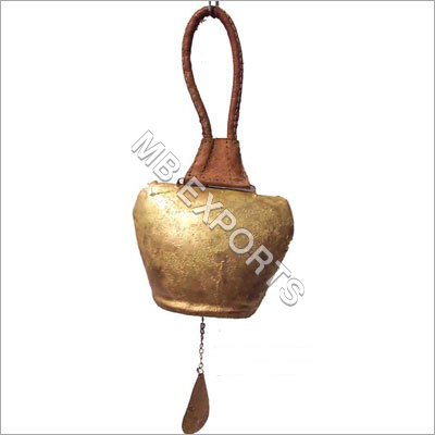 गोल्डन एंटीक आयरन बेल