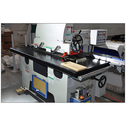 Horizontal Hc163s Automatic Single Rip Saw For Wood Cutting