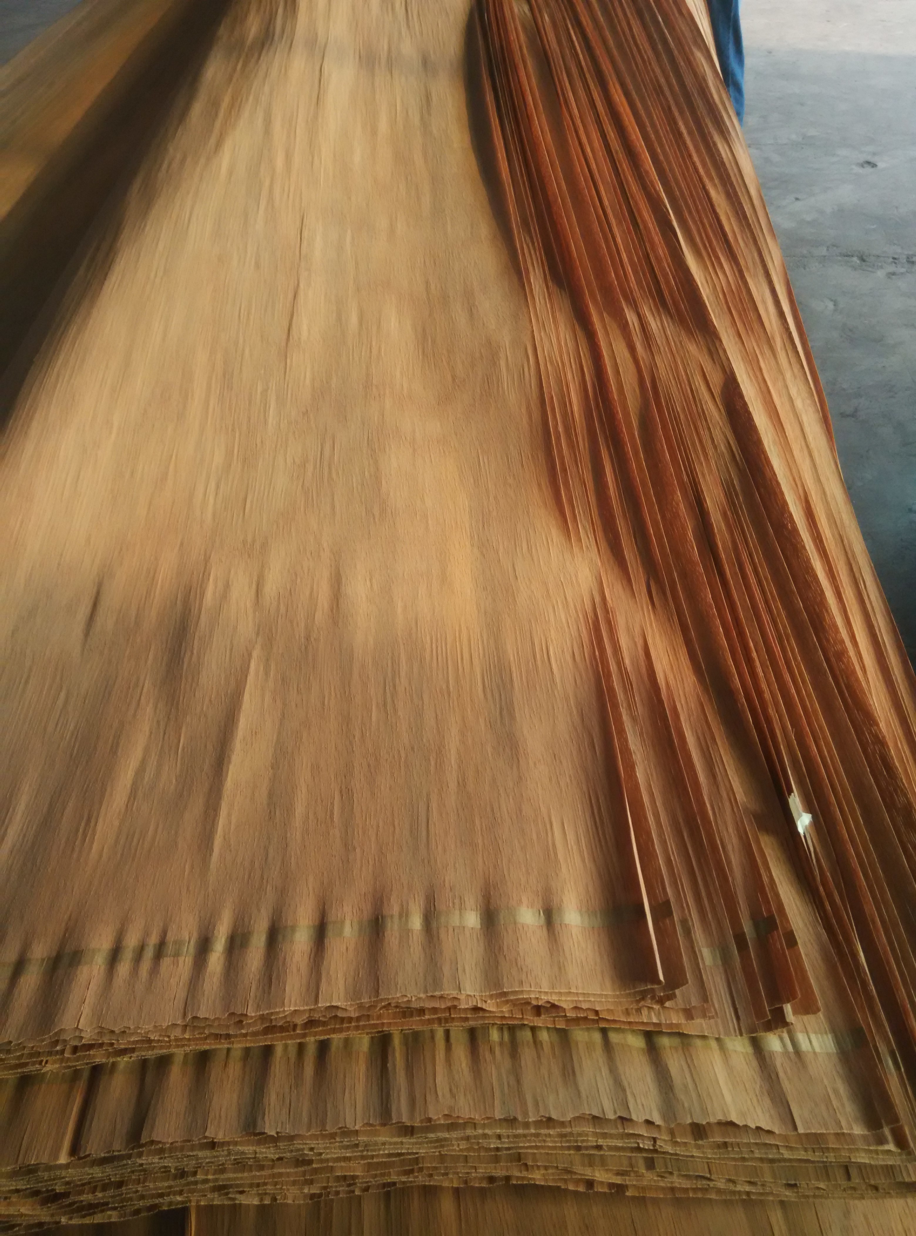 Red & Yellow Plb Face Veneer