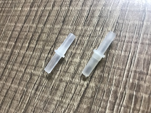 Adaptor PP - Plastic Injection Molded, Transparent Male Fitting with Multiple Cavities, Best Precision for Medical Devices