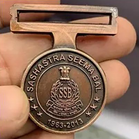 Badges - Metal, 5cm Diameter, Bronze Color, 3mm Thickness | Durable, Customizable, Prestigious, Elegant Design, Polished Finish, Collectible, High-Quality, Memorable
