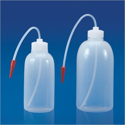 Wash Bottle Application: Chemical Laboratory