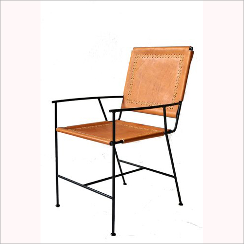 ढलान चमड़े खाने की कुर्सी