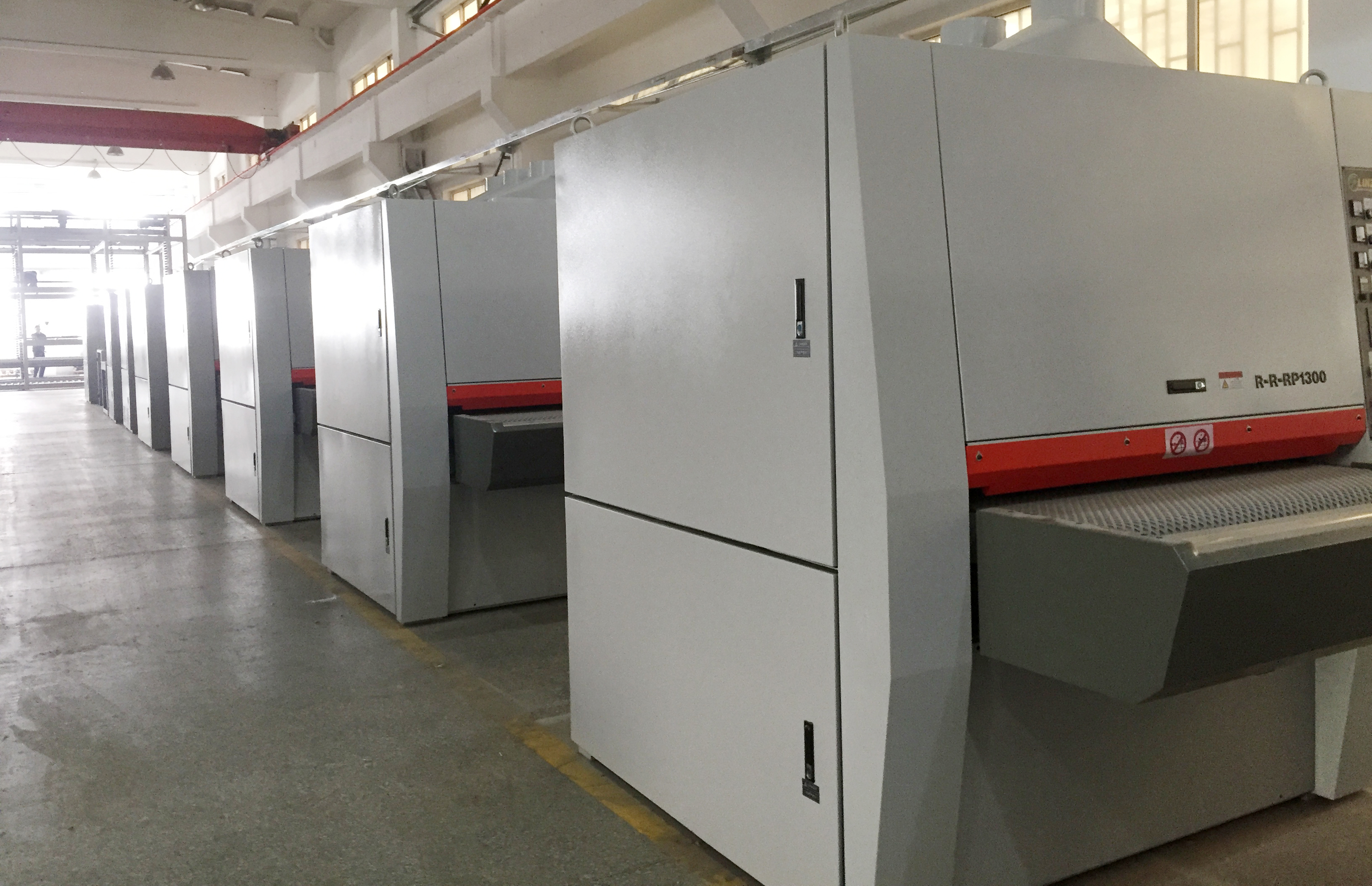 Three Sanding Unit Wide Belt Sanding Machine Dimension(l*w*h): 2400*2530*1980 Millimeter (Mm)
