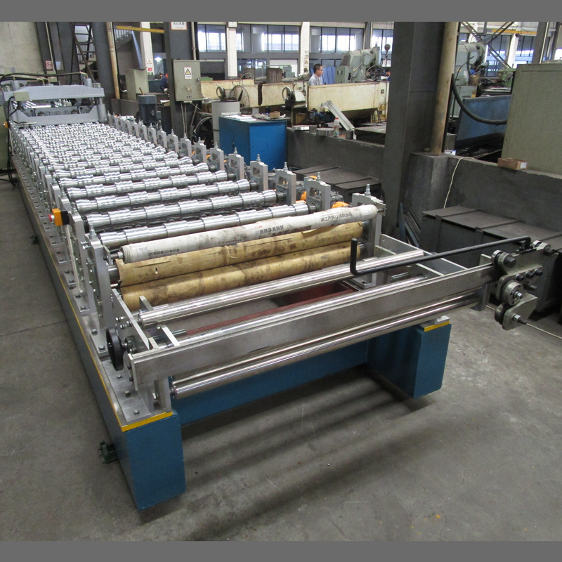 High Speed Step Tile Roll Forming Machine With Gear Box Transmission