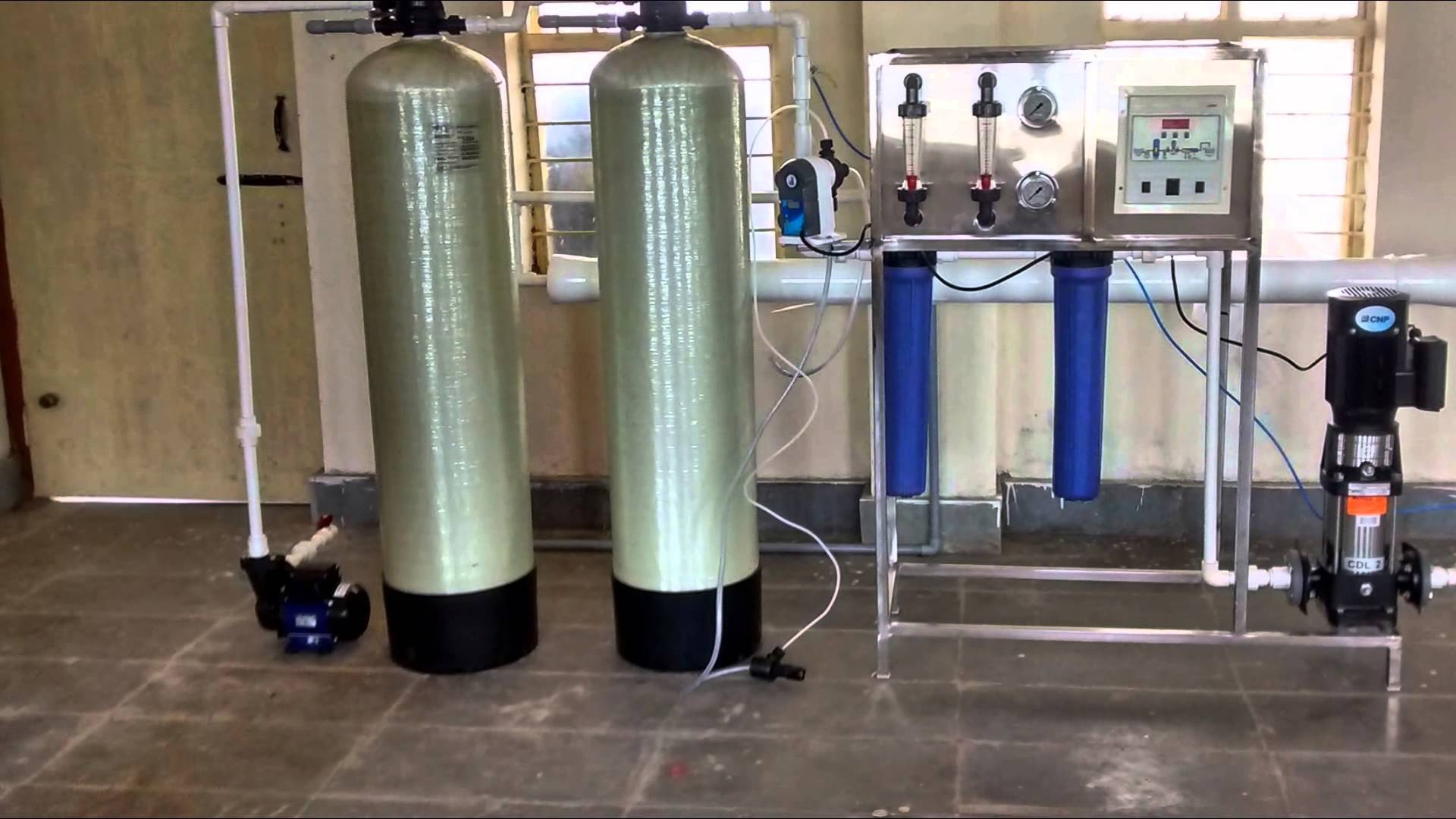 500 Lph Ro Plant - Frp & Ss, Automatic & Manual Operation | Plug & Play, >5 Filtration Passes, 65-70% Water Recovery